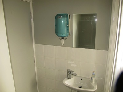 towel dispenser/basin